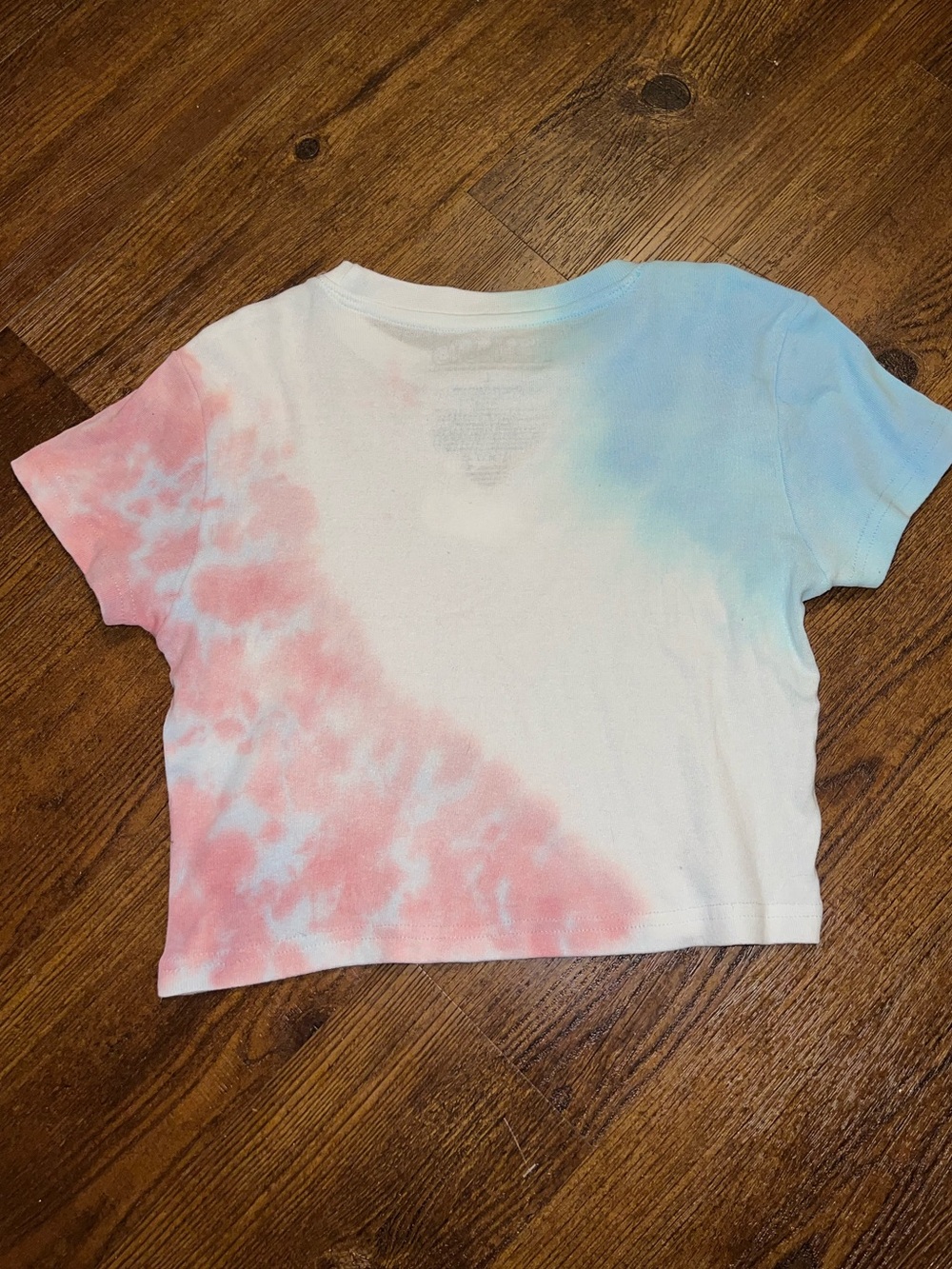 Peanuts Snoopy Graphic Blue, White & Red Split Tie-Dye Crop Top Size L - Picture 2 of 7